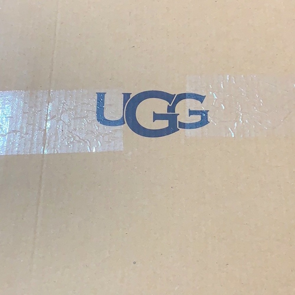 UGG® NEUMEL Barbie Pink Chukka Ankle Boot w/ ✅ FREE Protector Spray Sizes: 9, 11 - Picture 7 of 9